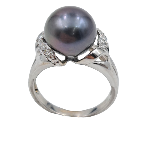 Ladies White Gold Tahitian South Sea Pearl And Diamond Ring