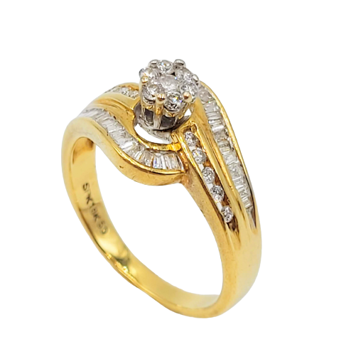 18ct Yellow Gold Diamond Solitaire Dress Ring