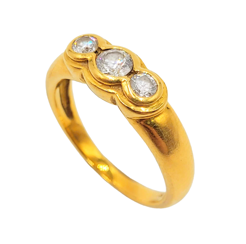 18ct Yellow Gold 3 Round Diamond Ring