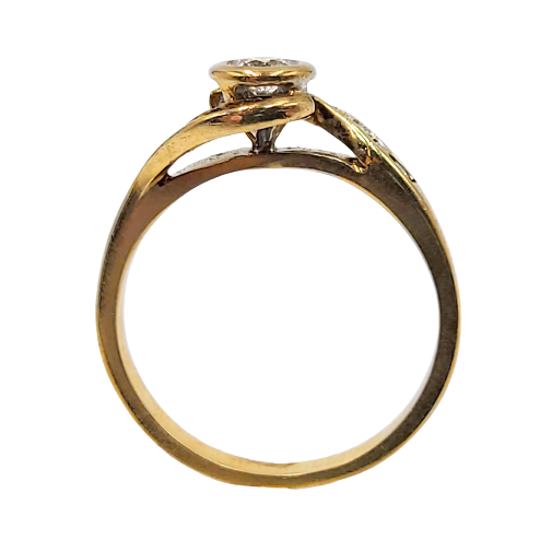 9ct Yellow Gold Round Swirl Diamond Ring