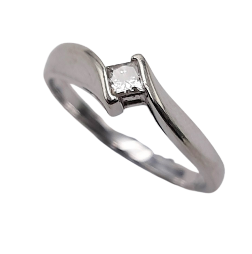 10ct White Gold Diamond Princess Cut Solitaire Ring