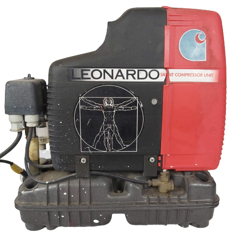 Leonardo Pilot Air Compressor Red