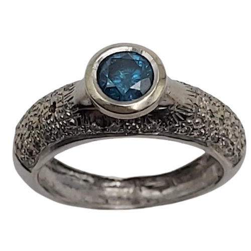 9ct White Gold Ring with Blue Stone